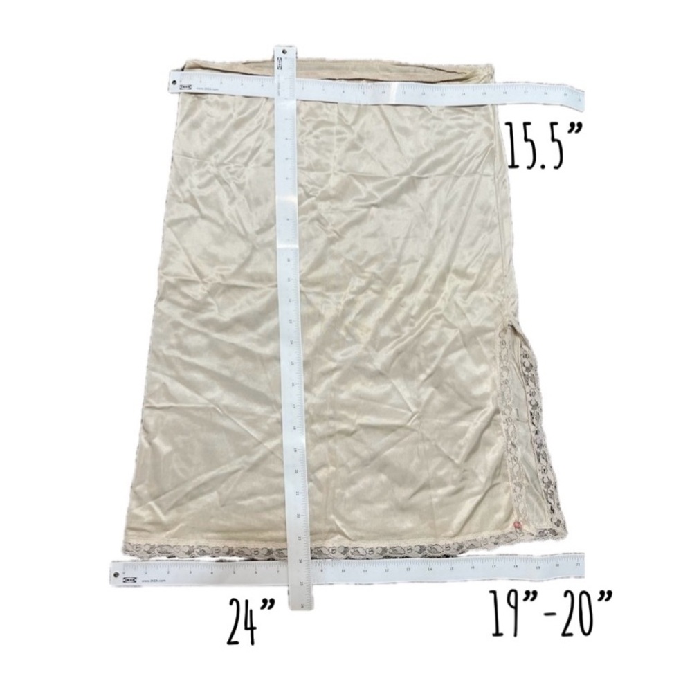 Vintage White Lace Midi Skirt - Picture 11 of 13